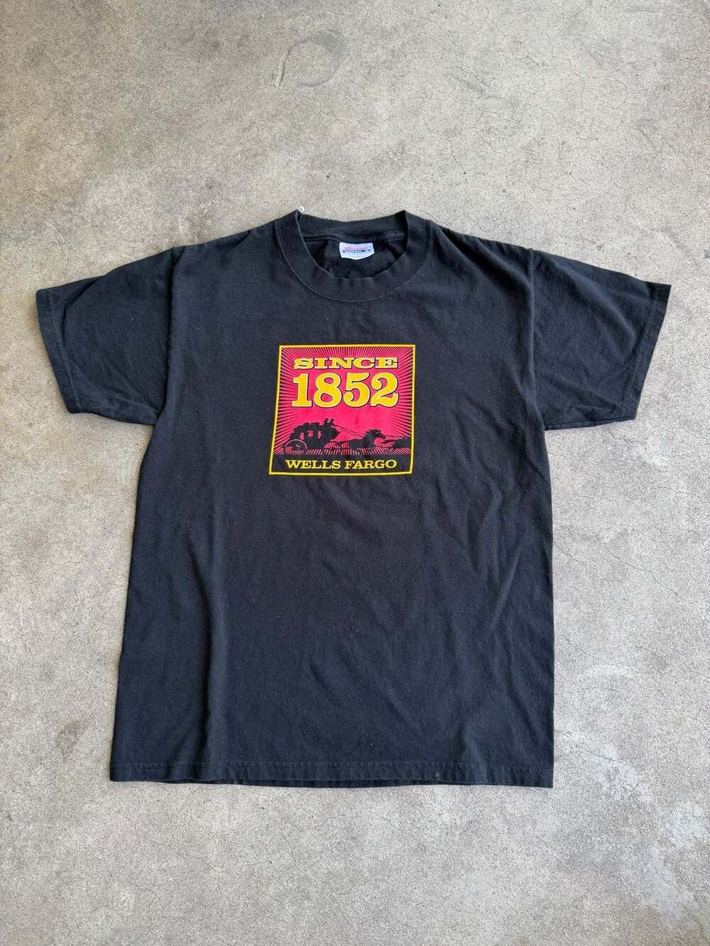 Vintage Wells Fargo Since 1852 Graphic T-Shirt Black Size Large